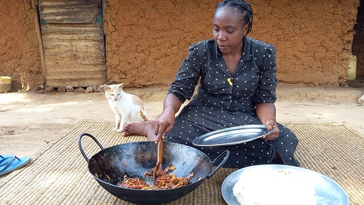 African Village Life//Cooking Traditional African Food