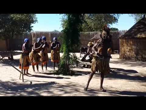 African traditions dance