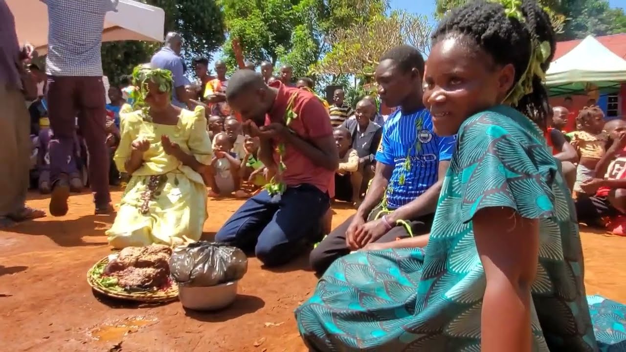 STRANGE African Traditions  //  Traditional Ceremony When TWINS  are born