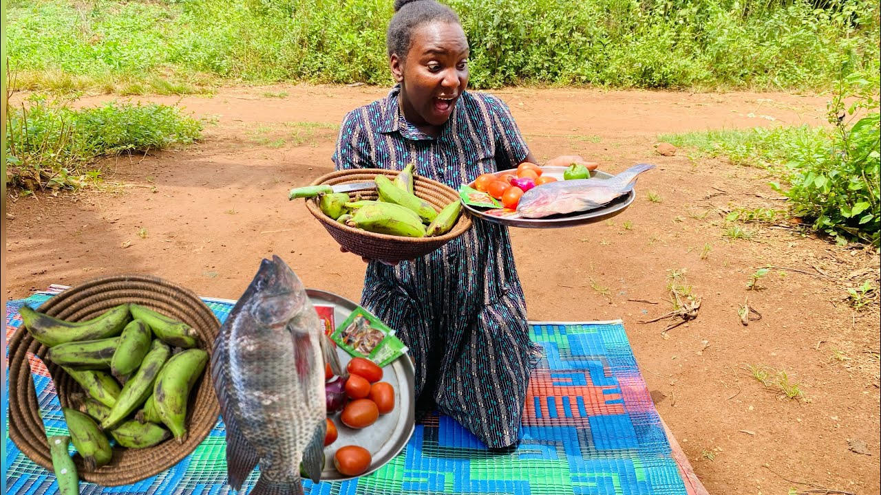 African village lifestyle// cooking fish for lunch African traditional food