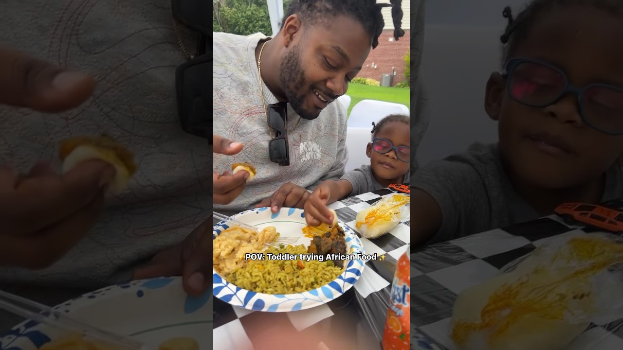 TODDLER TRIES AFRICAN FOOD FOR THE FIRST TIME! #dadlife #toddlerlife #foodie #mukbang