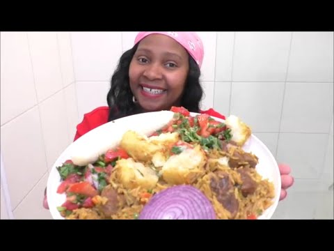 AFRICAN FOOD MUKBANG PILAU RICE WITH KACHUMBARI IN HOLLYWOOD/Delicious Yummy Kenyan Food