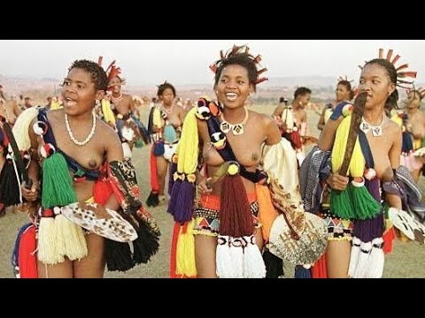 Dancing in bright attires|| African traditional dance part 1