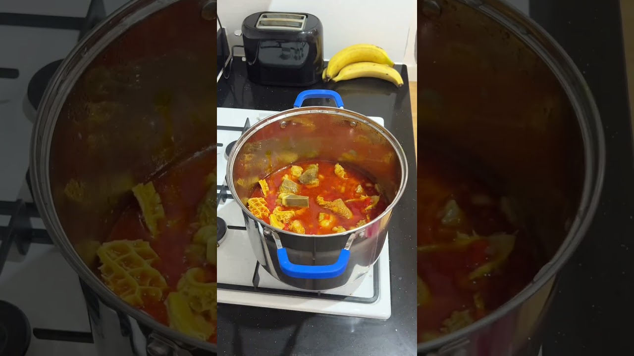 COOKING EGUSI SOUP WITH MINIMAL INGREDIENTS #cooking #food #recipe #youtubeshorts #youtubechamps