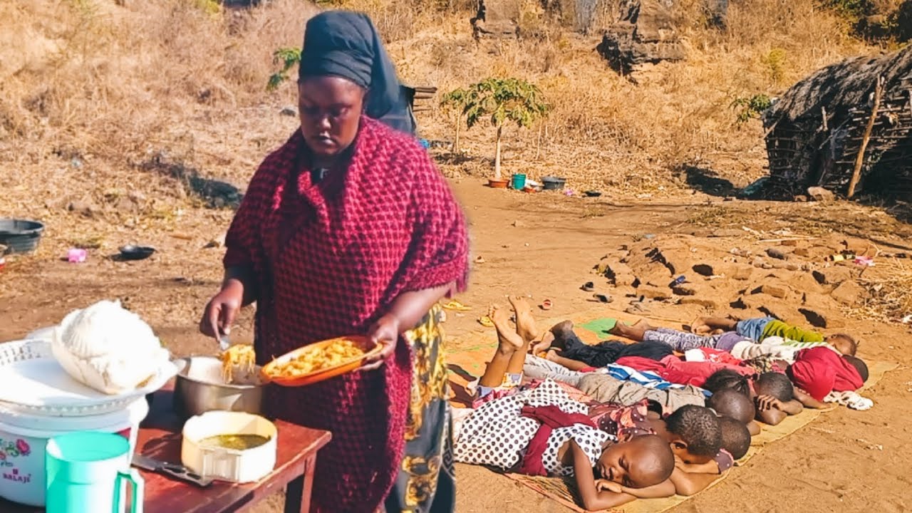 WEST AFRICAN FOOD/CORN FLOUR WITH VEGETABLES.