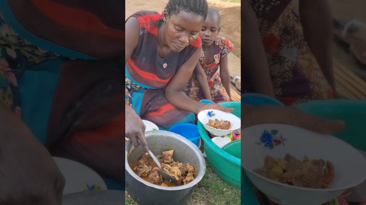 African village life/ African mother is serving lunch in African home #shortfeed #africa