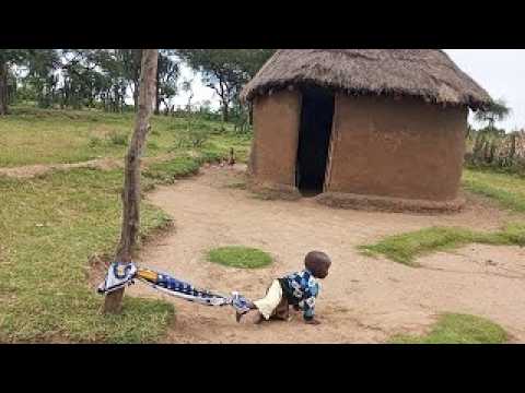 African Village Life//Our Organic Mom #cooking Traditional Village Food for Lunch